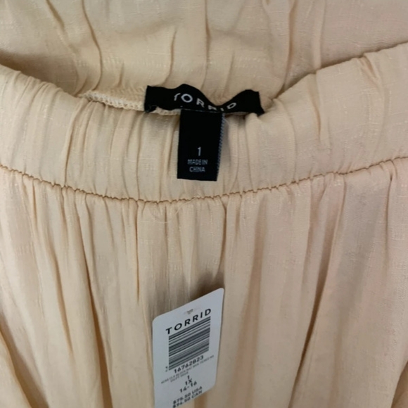 NWT women’s maxi skirt layered torrid size 1 - Picture 4 of 4